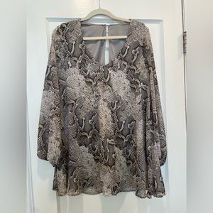 w Me Your Mumu Gray Snakeskin  Dress - size small